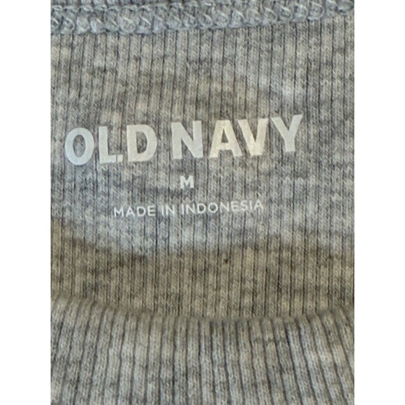 Old Navy Women’s Medium Light Heather Gray Snug Fit Rib-Knit Crop Tank Top - Picture 4 of 8